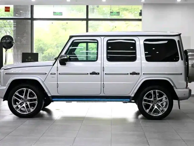 Mercedes-Benz G-Class — Фото автомобиля 2