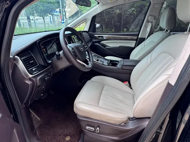 GAC Trumpchi M8 — Фото автомобиля 10