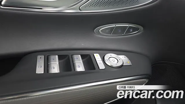 Genesis GV70 — Фото автомобиля 28