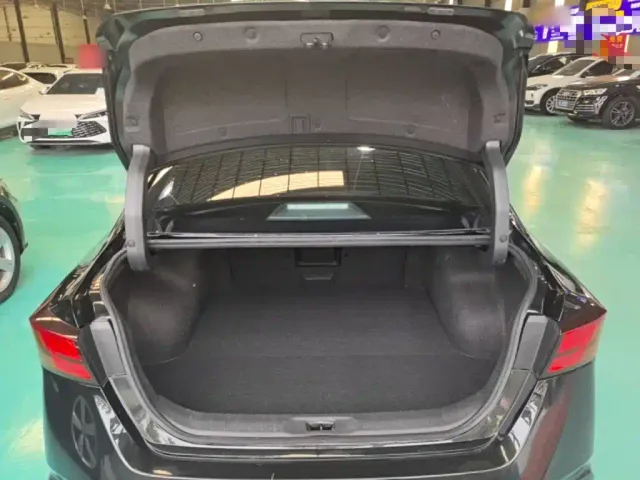 Nissan Teana — Фото автомобиля 18