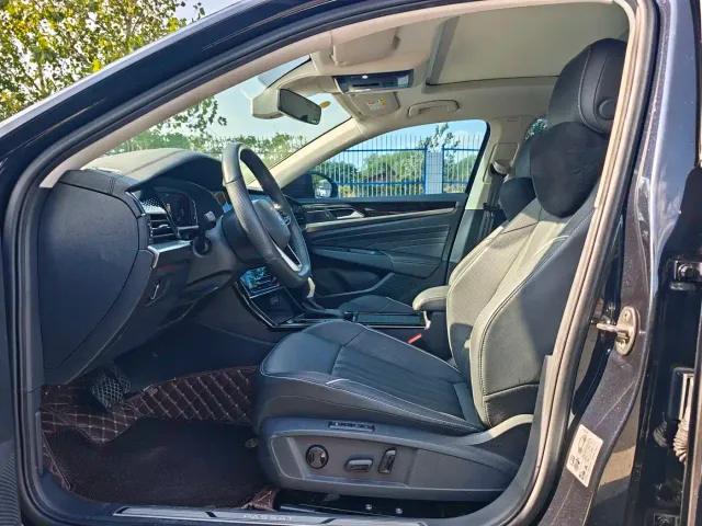 Volkswagen Passat — Фото автомобиля 9