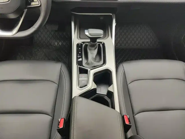 Geely Emgrand — Фото автомобиля 16
