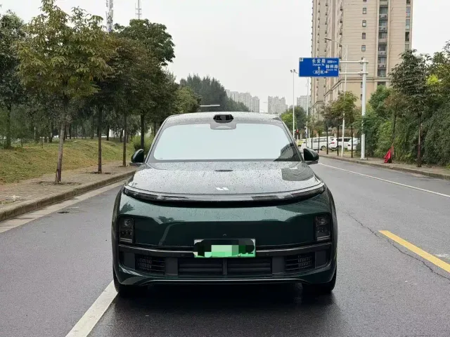 Li Auto L9 — Фото автомобиля 2