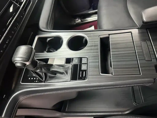 Toyota Sienna — Фото автомобиля 13