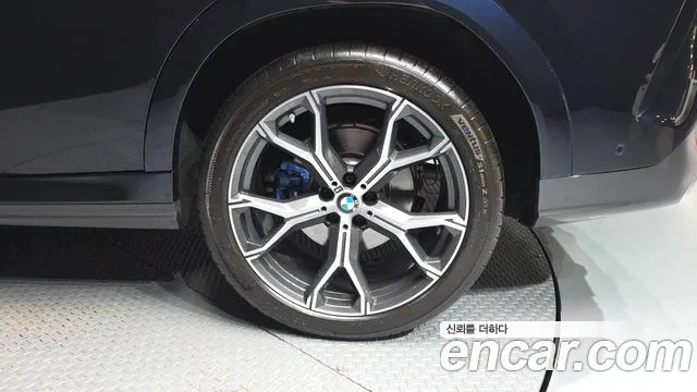 BMW X6 — Фото автомобиля 19