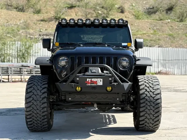 Jeep Wrangler — Фото автомобиля 3