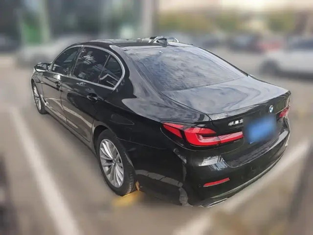 BMW 5 Series — Фото автомобиля 6
