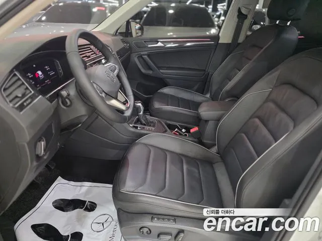 Volkswagen Tiguan Generation 2 — Фото автомобиля 15