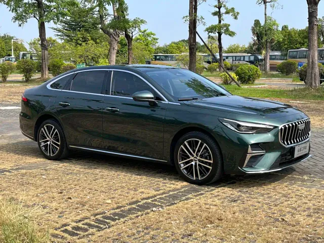Geely Emgrand — Фото автомобиля 3