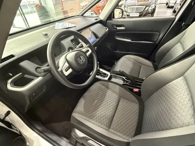 Honda Fit — Фото автомобиля 4