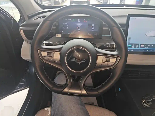 BYD Seal 05 DM-i — Фото автомобиля 10