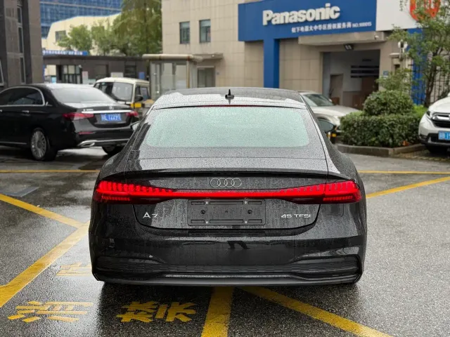Audi A7 — Фото автомобиля 9