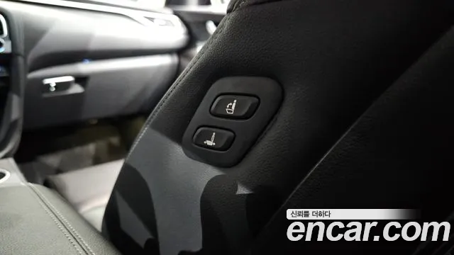 Genesis G70 — Фото автомобиля 24