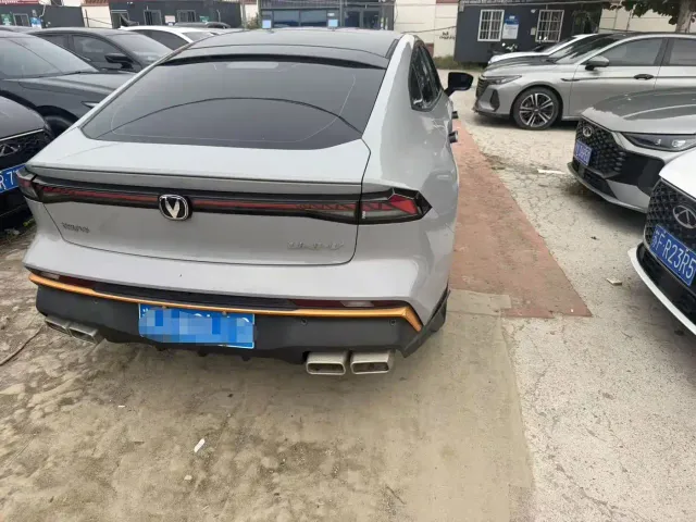 Changan UNI-V — Фото автомобиля 9