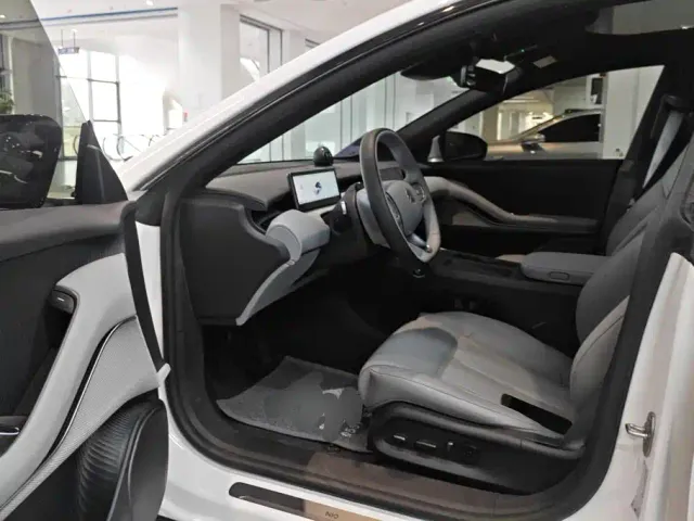 Nio ET5 Touring — Фото автомобиля 9