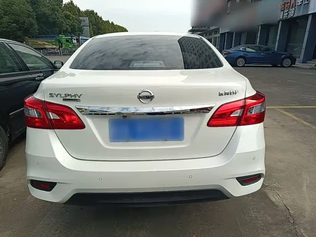 Nissan Sylphy — Фото автомобиля 5