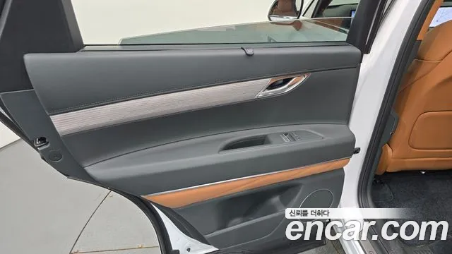 Genesis GV80 — Фото автомобиля 14