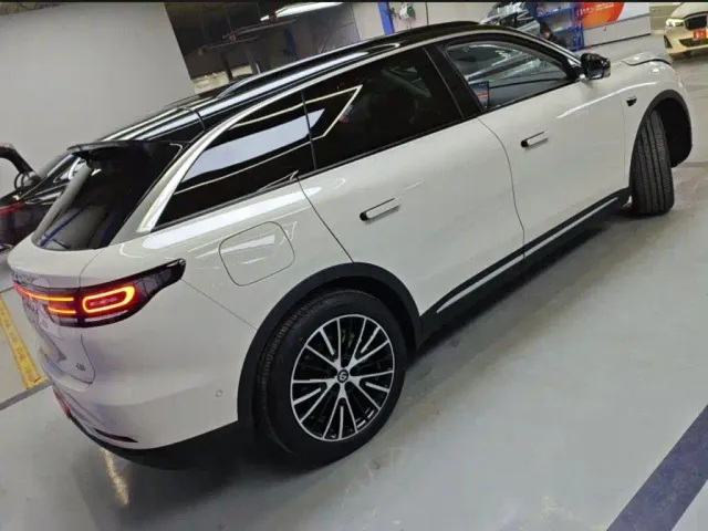 Leapmotor C11 — Фото автомобиля 9