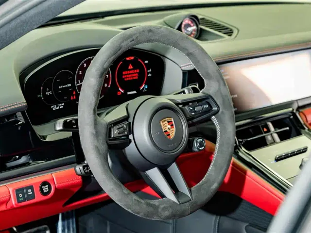 Porsche Panamera — Фото автомобиля 11
