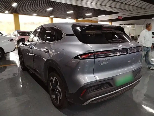 Baojun Yunhai — Фото автомобиля 4