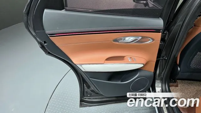 Genesis GV70 2.5T Бензин AWD — Фото автомобиля 23