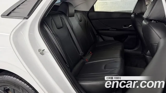 Hyundai Avante CN7 — Фото автомобиля 12