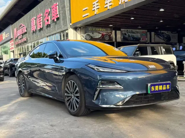 Geely Galaxy Xingyao 8 — Фото автомобиля 3