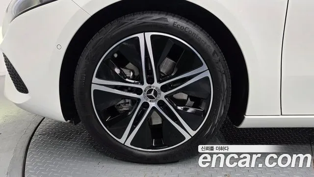 Mercedes-Benz A-Class W177 — Фото автомобиля 5