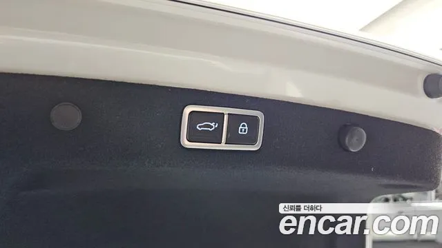 Hyundai Grandeur GN7 — Фото автомобиля 28