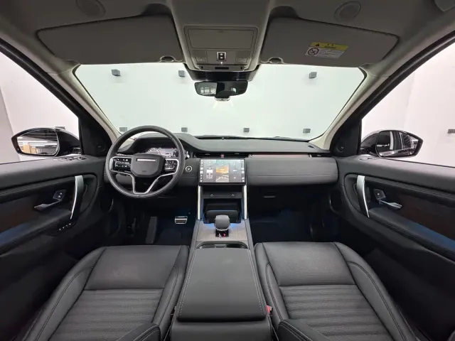 Land Rover Discovery Sport — Фото автомобиля 8
