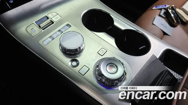 Genesis GV70 2.5T Бензин 2WD — Фото автомобиля 9
