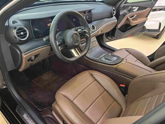 Mercedes-Benz E-Class — Фото автомобиля 11