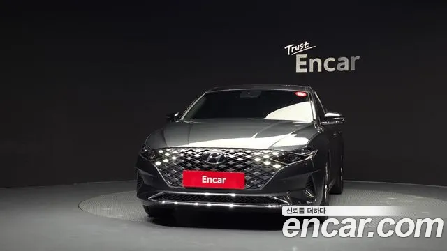 Hyundai Grandeur New — Фото автомобиля 3
