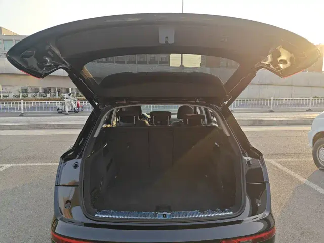 Audi Q5L — Фото автомобиля 14