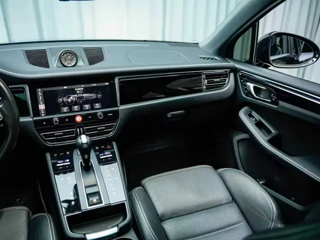 Porsche Macan — Фото автомобиля 10