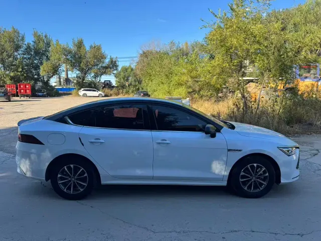 BYD Qin PLUS — Фото автомобиля 5