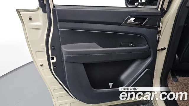 KG_Mobility_Ssangyong Rexton Новый Rexton Sport Дизель 2.2 4WD — Фото автомобиля 25