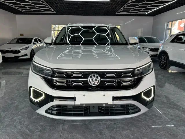 Фотография автомобиля — Volkswagen Tayron