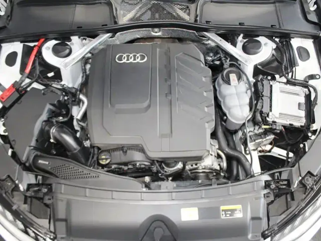 Audi A4L — Фото автомобиля 11