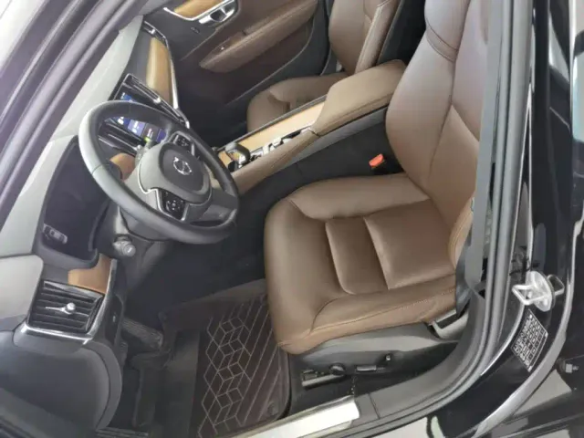 Volvo S90 — Фото автомобиля 14