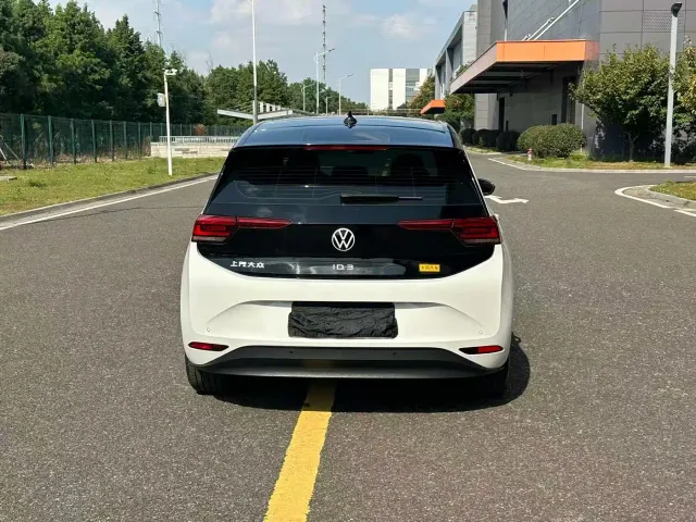 Volkswagen ID.3 — Фото автомобиля 21