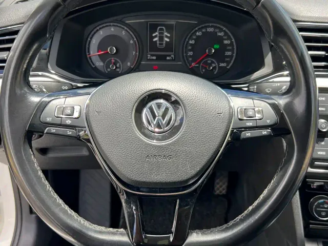 Volkswagen Lamando — Фото автомобиля 8