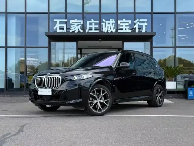 Фотография автомобиля — BMW X5