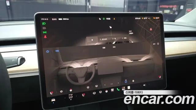 Tesla Model Y — Фото автомобиля 16