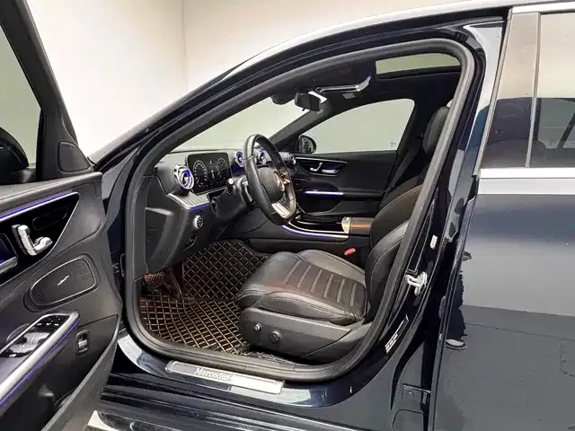 Mercedes-Benz C-Class — Фото автомобиля 16