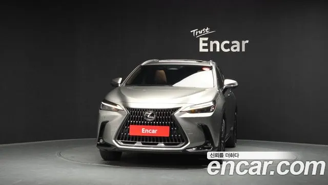 Lexus NX — Фото автомобиля 3