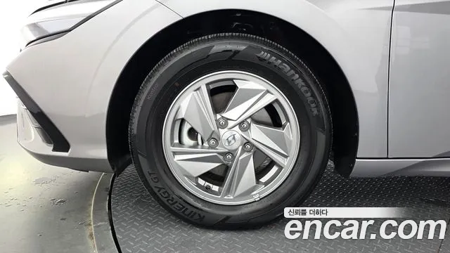 Hyundai Avante — Фото автомобиля 5