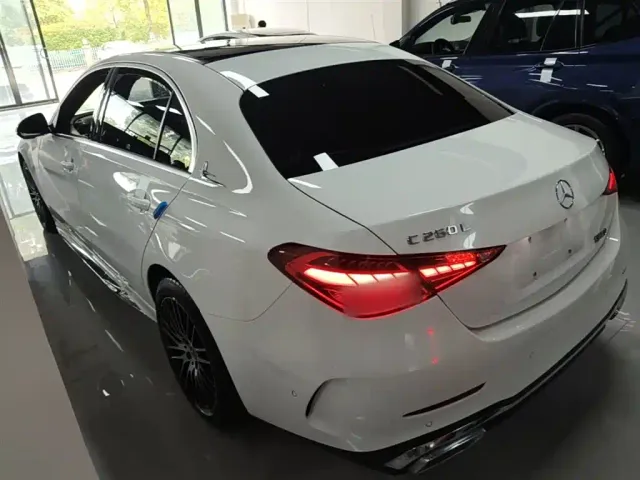 Mercedes-Benz C-Class — Фото автомобиля 4