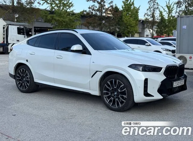 Фотография автомобиля — BMW X6 G06