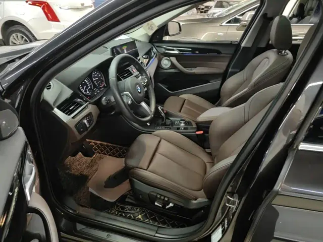 BMW X1 — Фото автомобиля 14